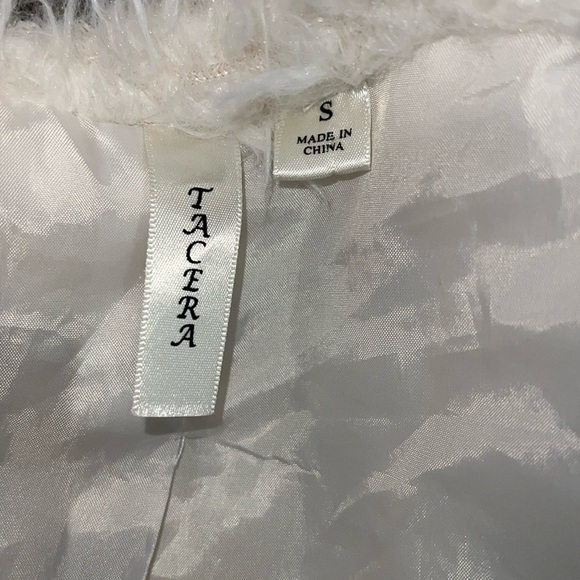 Tacera Faux Fur/Sherpa Cropped Jacket - Picture 6 of 7